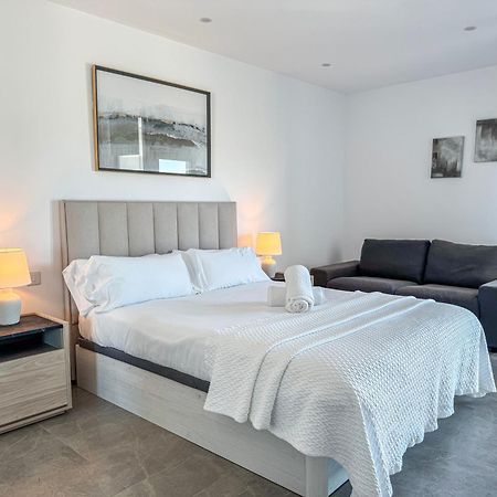 E1 Suites & Spa Aparthotel Style - Gym & Spa Gibraltar Exteriör bild